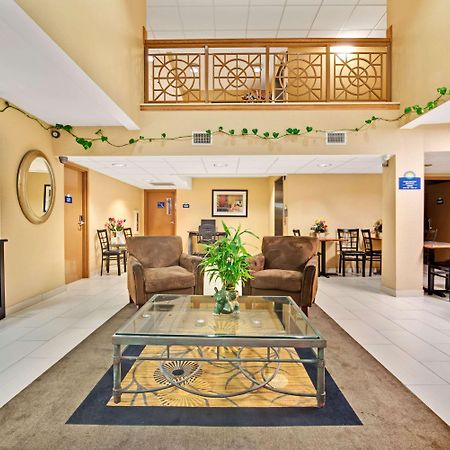 Days Inn & Suites By Wyndham Desoto Ngoại thất bức ảnh