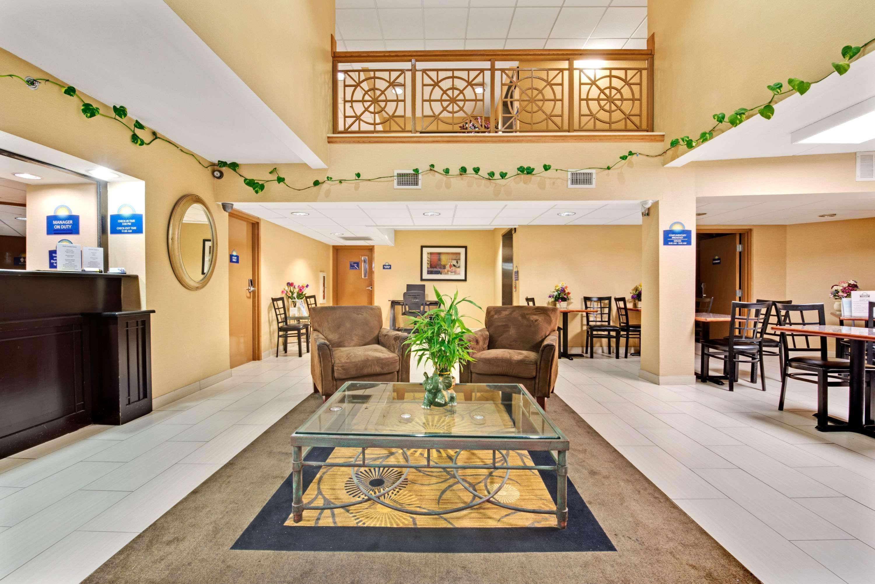 Days Inn & Suites By Wyndham Desoto Ngoại thất bức ảnh
