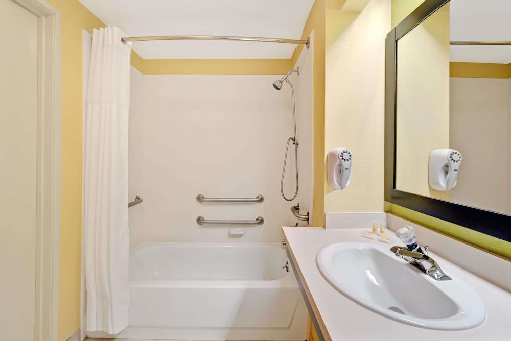 Days Inn & Suites By Wyndham Desoto Ngoại thất bức ảnh