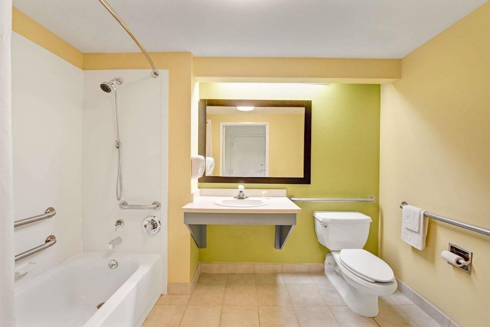 Days Inn & Suites By Wyndham Desoto Ngoại thất bức ảnh